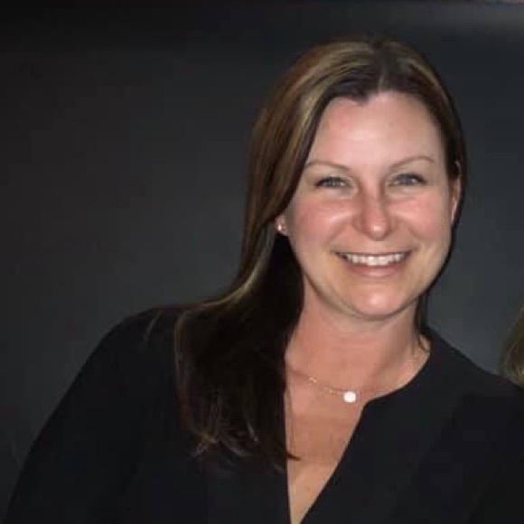 Meet your Posher, Jennifer - Picture 2 of 5